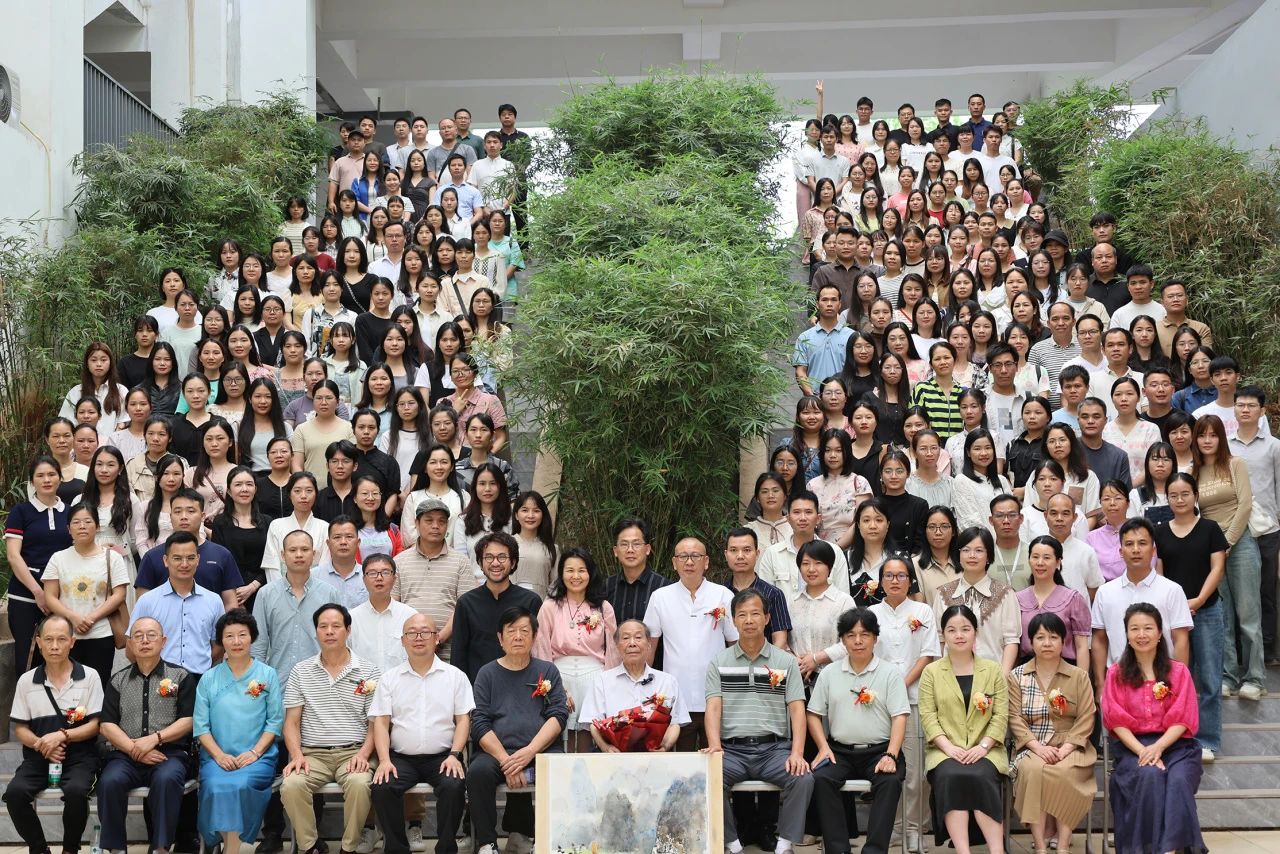 桂平市中小学美术教师水彩画专题培训活动暨大藤峡水彩画社成立仪式在我校顺利举行 丨 星空平台(中国)官方网站